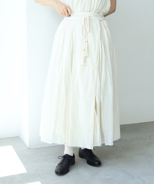 cardo fabrica（カルドファブリカ）の「._◇インドカディシャーリングラップスカート（スカート・レディース・ブラック/キナリ・FREE）」の2枚目の写真