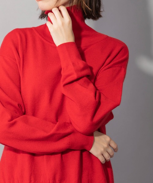 Munich(ミューニック)の「ソフトジャージタートルネックサイドジッププルオーバー(ニット/セーター・レディース・グレー/レッド/アイボリー/ブラック/ベージュ・FREE)」の8枚目の写真