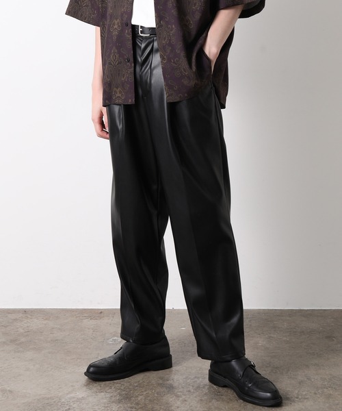 JUNRED（ジュンレッド）の「フェイクレザータックワイドパンツ（その他パンツ・メンズ・ブラック・S/M/L）」の5枚目の写真