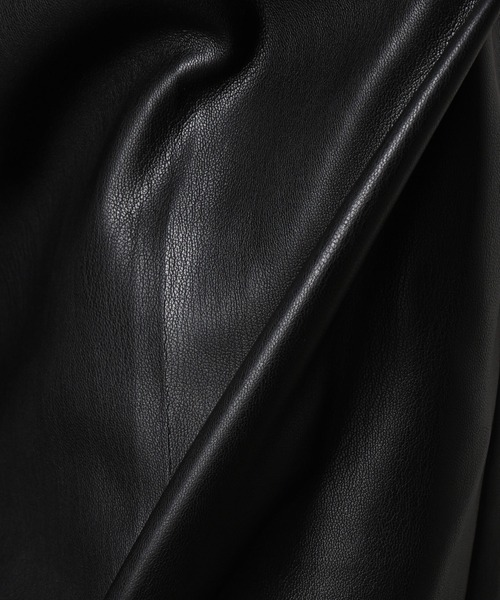 JUNRED（ジュンレッド）の「フェイクレザータックワイドパンツ（その他パンツ・メンズ・ブラック・S/M/L）」の4枚目の写真