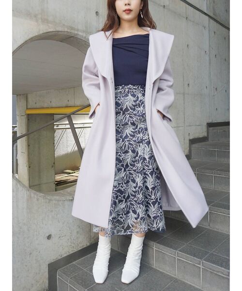 MERCURYDUO(マーキュリーデュオ)の「ショールカラーロングコート(ステンカラーコート・レディース・アイボリー/ラベンダー/ベージュ/ブラウン・FREE)」の4枚目の写真