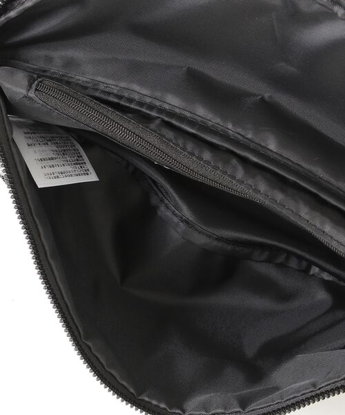 adidas（アディダス）の「ウエストバッグ / アディダスオリジナルス（ボディバッグ/ウエストポーチ・レディース・ブラック/ブラック系その他・FREE）」の6枚目の写真