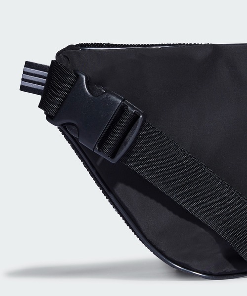 adidas（アディダス）の「ウエストバッグ / アディダスオリジナルス（ボディバッグ/ウエストポーチ・レディース・ブラック/ブラック系その他・FREE）」の5枚目の写真