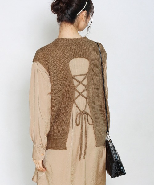 Crisp yours（クリスプユアーズ）の「【WEB限定】バックレースアップニットベスト（ベスト・レディース・ブラウン/アイボリー・FREE）」の22枚目の写真