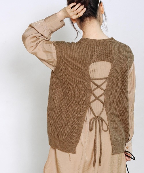 Crisp yours（クリスプユアーズ）の「【WEB限定】バックレースアップニットベスト（ベスト・レディース・ブラウン/アイボリー・FREE）」の20枚目の写真