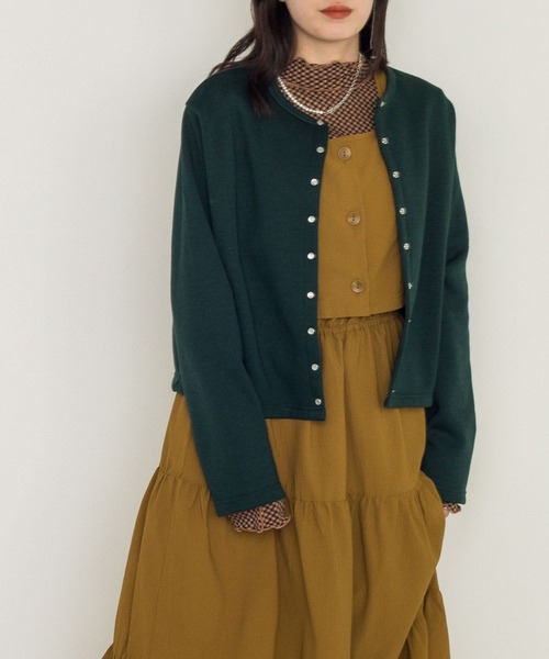 w closet（ダブルクローゼット）の「パールドットボタンスエットクルーカーディガン（カーディガン/ボレロ・レディース・ブラック/ダークグリーン/レッド/アイボリー/ブラック×ホワイト・FREE）」の4枚目の写真