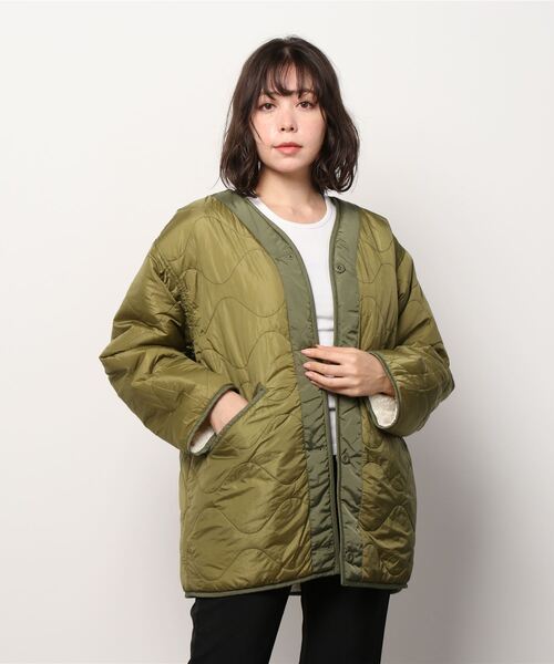 Alpha Industries（アルファインダストリーズ）の「ALPHA INDUSTRIES リバーシブル ボア×キルトジャケット/2WAY（ユニセックス対応）（ノーカラージャケット・レディース・ブラック/カーキ/ベージュ・M/S）」の5枚目の写真