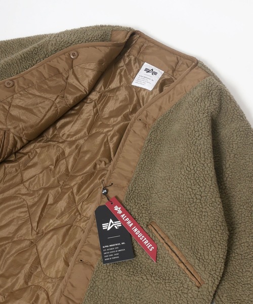 Alpha Industries（アルファインダストリーズ）の「ALPHA INDUSTRIES リバーシブル ボア×キルトジャケット/2WAY（ユニセックス対応）（ノーカラージャケット・レディース・ブラック/カーキ/ベージュ・M/S）」の3枚目の写真