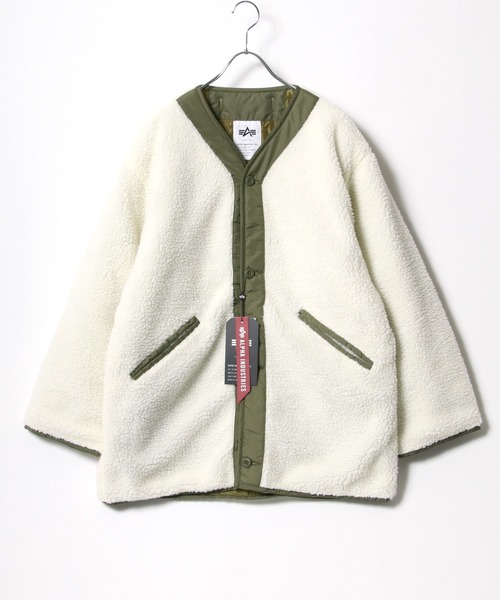 Alpha Industries（アルファインダストリーズ）の「ALPHA INDUSTRIES リバーシブル ボア×キルトジャケット/2WAY（ユニセックス対応）（ノーカラージャケット・レディース・ブラック/カーキ/ベージュ・M/S）」の19枚目の写真