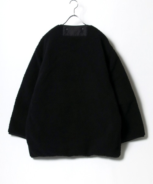 Alpha Industries（アルファインダストリーズ）の「ALPHA INDUSTRIES リバーシブル ボア×キルトジャケット/2WAY（ユニセックス対応）（ノーカラージャケット・レディース・ブラック/カーキ/ベージュ・M/S）」の10枚目の写真