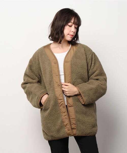 Alpha Industries（アルファインダストリーズ）の「ALPHA INDUSTRIES リバーシブル ボア×キルトジャケット/2WAY（ユニセックス対応）（ノーカラージャケット・レディース・ブラック/カーキ/ベージュ・M/S）」の18枚目の写真