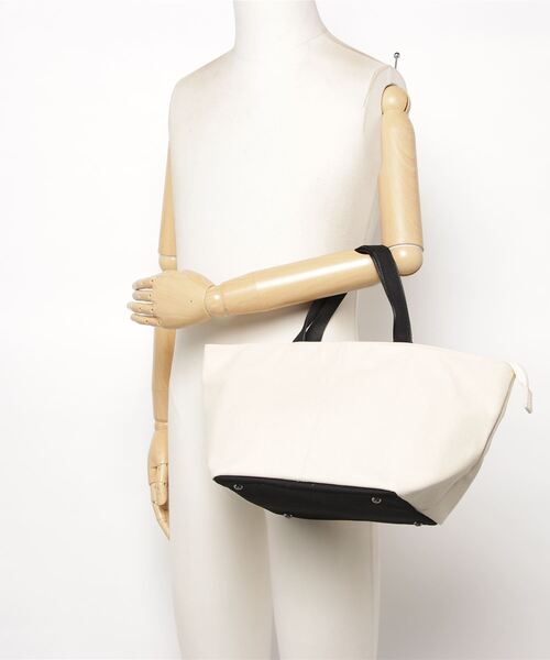 MAISON BREEZE（メゾンブリーズ）の「コンパクトながら中はポケット豊富の強い味方◎【MAISON BREEZE】デイリーキャンバスランチトート KNF（トートバッグ・レディース・ホワイト/グリーン・FREE）」の10枚目の写真