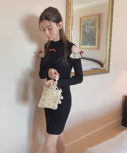 lissi Boutique（リージーブティック）の「【lissi Boutique】肩開きプチハイニットタイトワンピース（ワンピース・レディース・ホワイト/ブラック・FREE）」の12枚目の写真