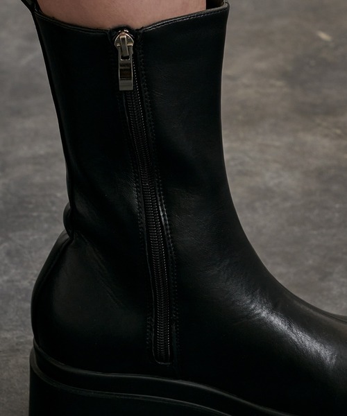 Ezick(エジック)の「美脚トラックソールサイドゴアブーツ(ブーツ・レディース・ブラック/ブラウン・MEDIUM/LARGE)」の7枚目の写真