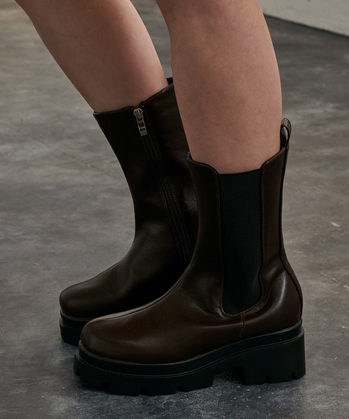 Ezick(エジック)の「美脚トラックソールサイドゴアブーツ(ブーツ・レディース・ブラック/ブラウン・MEDIUM/LARGE)」の10枚目の写真