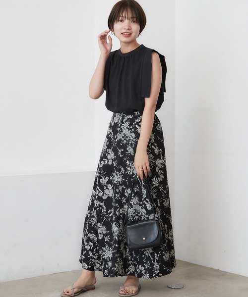 INCEDE(インシード)の「単色フラワープリント ブッチャースカート(スカート・レディース・ブラック/ブラウン/ブルー・LL/3L/4L/TL/M)」の10枚目の写真