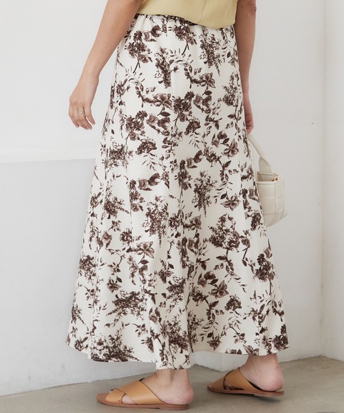 INCEDE(インシード)の「単色フラワープリント ブッチャースカート(スカート・レディース・ブラック/ブラウン/ブルー・LL/3L/4L/TL/M)」の18枚目の写真