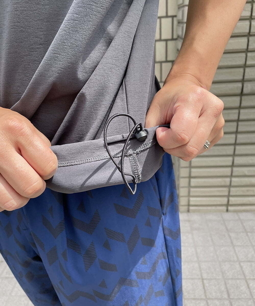 a.v.v（アーヴェヴェ）の「【S-XXL】ドローコード付きワイドシルエットカットソー（セットアップ対応）（Tシャツ/カットソー・メンズ・ブラック/ホワイト/チャコールグレー・48/50/46/44/52）」の15枚目の写真