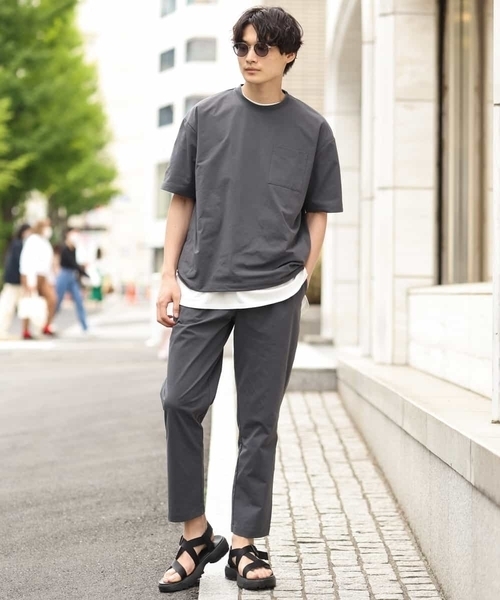 a.v.v（アーヴェヴェ）の「【S-XXL】ドローコード付きワイドシルエットカットソー（セットアップ対応）（Tシャツ/カットソー・メンズ・ブラック/ホワイト/チャコールグレー・48/50/46/44/52）」の18枚目の写真