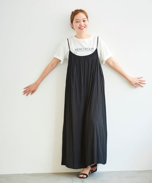 le.coeur blanc（ルクールブラン）の「デシンギャザーキャミワンピース（ワンピース・レディース・ブラック/パープル/グリーン・38）」の2枚目の写真