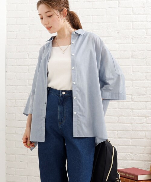 SHOO・LA・RUE(シューラルー)の「◆ポンチョ風前あきシャツ(シャツ/ブラウス・レディース・ライトブルー/カーキ/オレンジ/ホワイト系・00)」の6枚目の写真