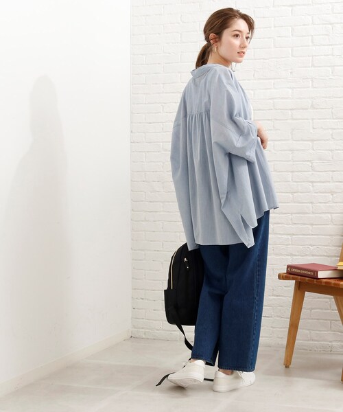 SHOO・LA・RUE(シューラルー)の「◆ポンチョ風前あきシャツ(シャツ/ブラウス・レディース・ライトブルー/カーキ/オレンジ/ホワイト系・00)」の11枚目の写真