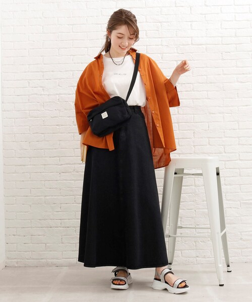 SHOO・LA・RUE(シューラルー)の「◆ポンチョ風前あきシャツ(シャツ/ブラウス・レディース・ライトブルー/カーキ/オレンジ/ホワイト系・00)」の18枚目の写真