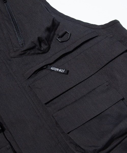 And A（アンドエー）の「Gramicci by F/CE. グラミチバイエフシーイー / F/CE x GRAMICCI HUNTING VEST ハンティングベスト（セットアップ） / GUJ3-S3002（ベスト・メンズ・ベージュ/ブラック・MEDIUM/LARGE）」の18枚目の写真