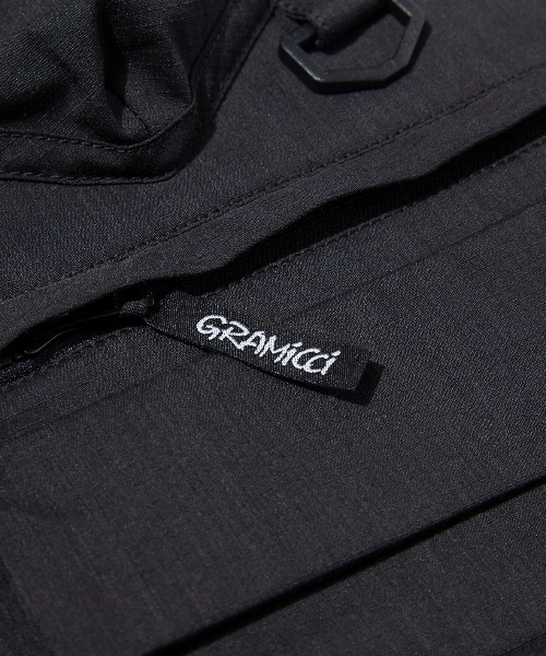 And A（アンドエー）の「Gramicci by F/CE. グラミチバイエフシーイー / F/CE x GRAMICCI HUNTING VEST ハンティングベスト（セットアップ） / GUJ3-S3002（ベスト・メンズ・ベージュ/ブラック・MEDIUM/LARGE）」の20枚目の写真
