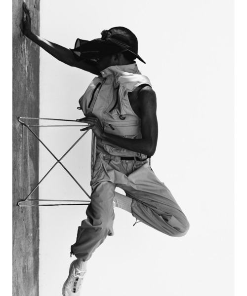 And A（アンドエー）の「Gramicci by F/CE. グラミチバイエフシーイー / F/CE x GRAMICCI HUNTING VEST ハンティングベスト（セットアップ） / GUJ3-S3002（ベスト・メンズ・ベージュ/ブラック・MEDIUM/LARGE）」の6枚目の写真