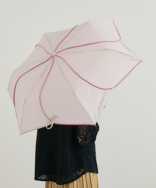 because（ビコーズ）の「because　バイカラーパイピング はなびらミニ折り畳傘（折りたたみ傘・レディース・ホワイト/パープル/ネイビー/グリーン/グレイッシュベージュ/ピンク/ベージュ・FREE）」の7枚目の写真