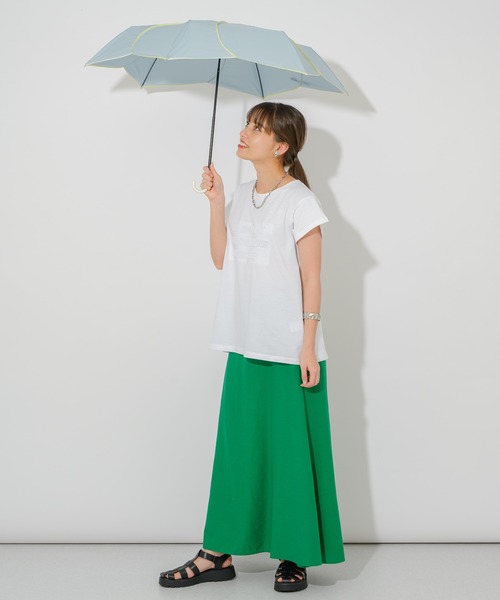 because（ビコーズ）の「because　バイカラーパイピング はなびらミニ折り畳傘（折りたたみ傘・レディース・ホワイト/パープル/ネイビー/グリーン/グレイッシュベージュ/ピンク/ベージュ・FREE）」の11枚目の写真