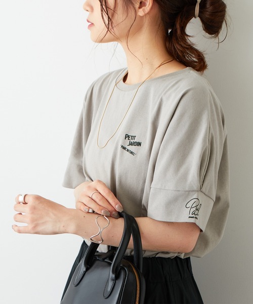 PUAL CE CIN（ピュアルセシン）の「オーガニックコットンフロッキープリントTシャツ（Tシャツ/カットソー・レディース・ナチュラル/グレイッシュベージュ・FREE）」の2枚目の写真