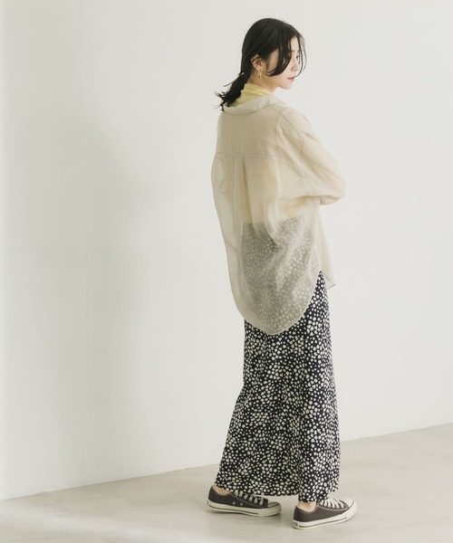 URBAN RESEARCH（アーバンリサーチ）の「ソフトオーガンジーシアーシャツ（シャツ/ブラウス・レディース・ブルー/ベージュ系その他/ブラック・36/38）」の19枚目の写真