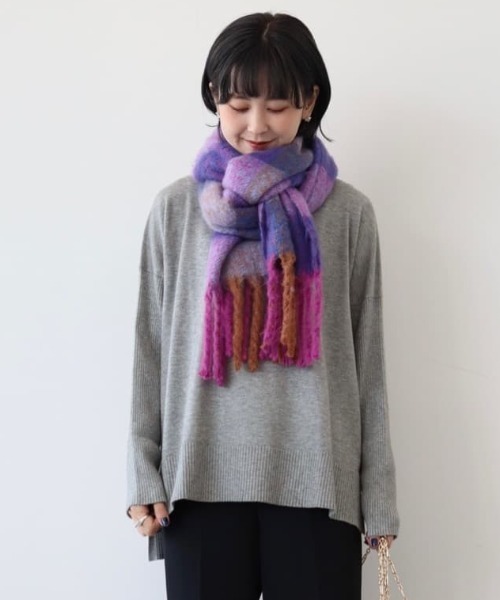 AMERICAN HOLIC（アメリカンホリック）の「ブークレフリンジストール（ストール/ショール・レディース・オフホワイト/イエロー/ブルー/パープル・FREE）」の4枚目の写真