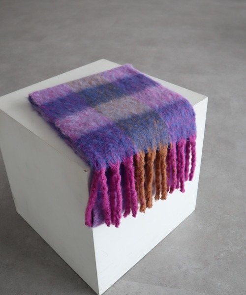 AMERICAN HOLIC（アメリカンホリック）の「ブークレフリンジストール（ストール/ショール・レディース・オフホワイト/イエロー/ブルー/パープル・FREE）」の9枚目の写真