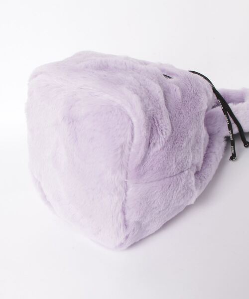 Guess（ゲス）の「FAUX Fur Bucket Bag（ハンドバッグ・レディース・ブラック/クリーム/ライトパープル・ONE SIZE）」の14枚目の写真