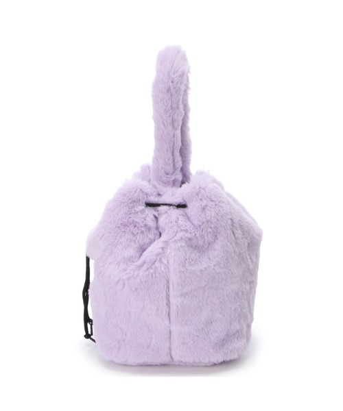 Guess（ゲス）の「FAUX Fur Bucket Bag（ハンドバッグ・レディース・ブラック/クリーム/ライトパープル・ONE SIZE）」の5枚目の写真