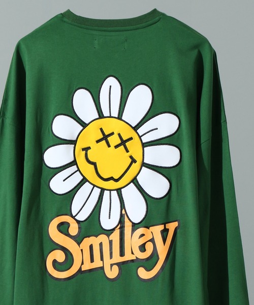 SMILEY FACE(スマイリーフェイス)の「【SMILEY FACE/スマイリーフェイス】フラワースマイルロングスリーブTシャツ(Tシャツ/カットソー・メンズ・ホワイト/ブラック/グリーン・44/46)」の3枚目の写真