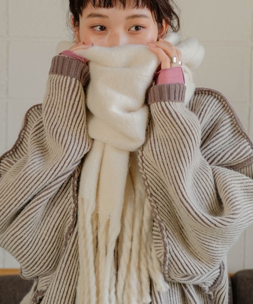 Bab(バブ)の「起毛シャギーライクマフラー(マフラー・レディース・ブラウン/アイボリー/ブラック/ピンクベージュ/サンドベージュ・ONESIZE)」の2枚目の写真