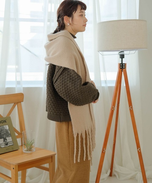 Bab(バブ)の「起毛シャギーライクマフラー(マフラー・レディース・ブラウン/アイボリー/ブラック/ピンクベージュ/サンドベージュ・ONESIZE)」の14枚目の写真