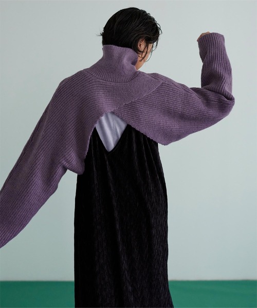 miette(ミエット)の「アルパカタッチ2wayハイネックショートニット(ニット/セーター・レディース・ブラック/パープル/グリーン・FREE)」の6枚目の写真