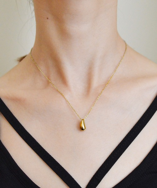 styiro（スタイロ）の「【金アレ対応/サージカルステンレス316L】華奢ドロップネックレス /レイヤード・重ね付け対応 /オフィス・デイリー（ネックレス・レディース・シルバー/ゴールド・FREE）」の4枚目の写真