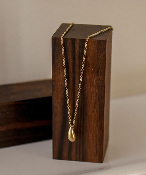 styiro（スタイロ）の「【金アレ対応/サージカルステンレス316L】華奢ドロップネックレス /レイヤード・重ね付け対応 /オフィス・デイリー（ネックレス・レディース・シルバー/ゴールド・FREE）」の9枚目の写真