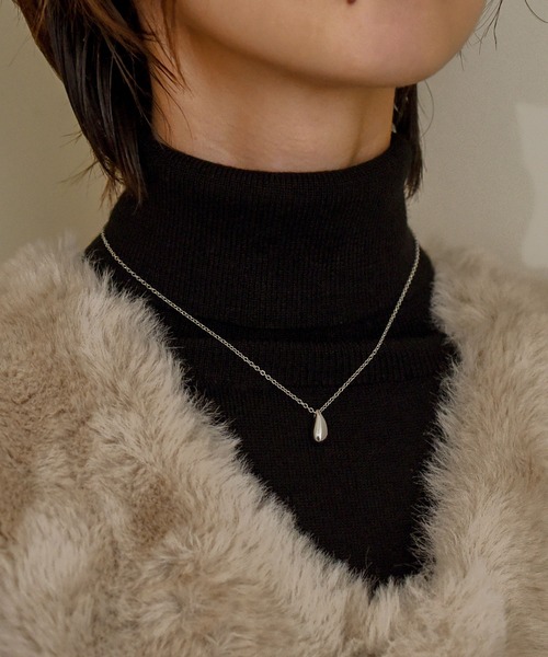 styiro(スタイロ)の「【汗・水に強い/つけっぱOK◎】華奢ドロップネックレス / 金アレ対応 サージカルステンレス316L製(ネックレス・レディース・シルバー/ゴールド・FREE)」の19枚目の写真