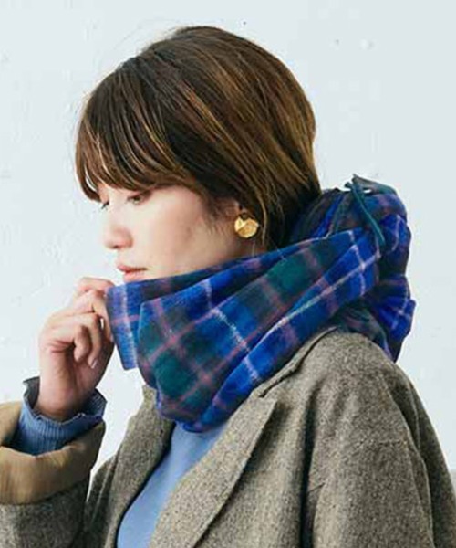 MEDE19F(メデジュウキュウ)の「MEDE19F ウール100%の大判チェックストール(ストール/ショール・レディース・ブルー系その他/レッド系その他・ONE SIZE)」の2枚目の写真