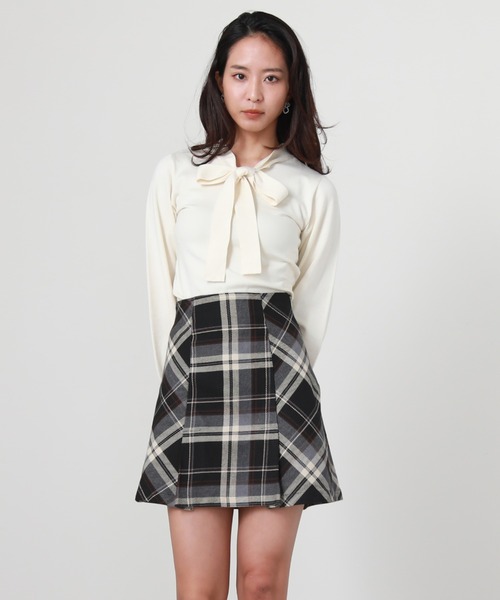 Cheek（チーク）の「ロービングチェックチェックミニスカート（スカート・レディース・ブラック/オフホワイト/グレー・SMALL/MEDIUM）」の4枚目の写真