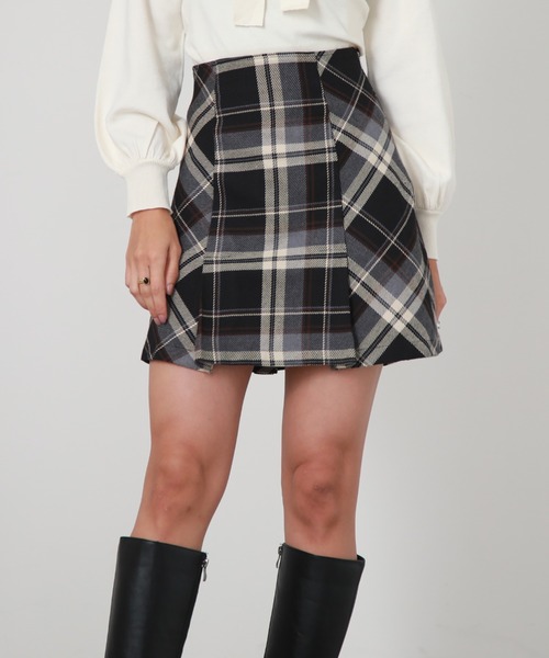 Cheek（チーク）の「ロービングチェックチェックミニスカート（スカート・レディース・ブラック/オフホワイト/グレー・SMALL/MEDIUM）」の8枚目の写真