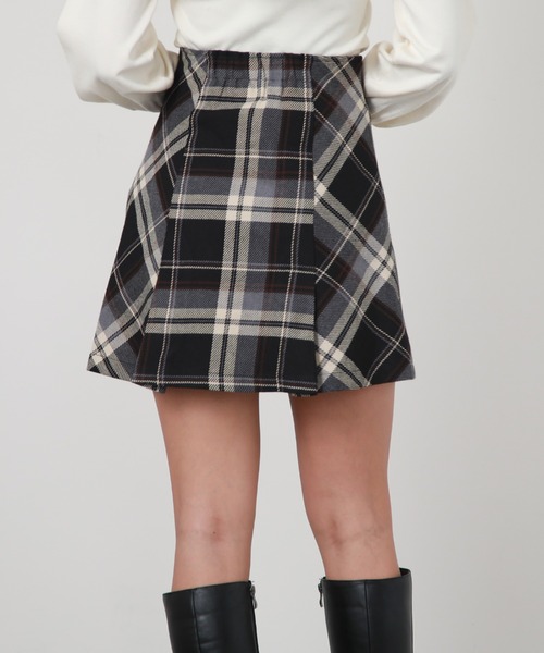 Cheek（チーク）の「ロービングチェックチェックミニスカート（スカート・レディース・ブラック/オフホワイト/グレー・SMALL/MEDIUM）」の9枚目の写真