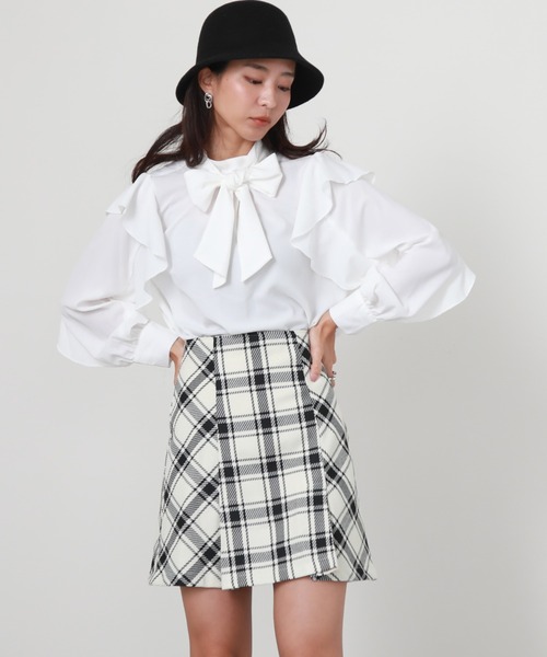 Cheek（チーク）の「ロービングチェックチェックミニスカート（スカート・レディース・ブラック/オフホワイト/グレー・SMALL/MEDIUM）」の16枚目の写真